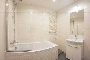 Rister Apartments