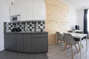 Rister Apartments