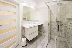 Rister Apartments