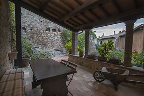 Castello Di Proceno Albergo Diffuso