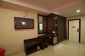 G9 Hotel