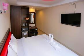 G9 Hotel