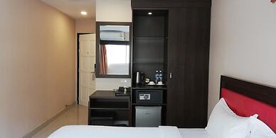 G9 Hotel