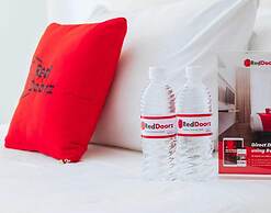 RedDoorz Plus @ The Ridge Tagaytay