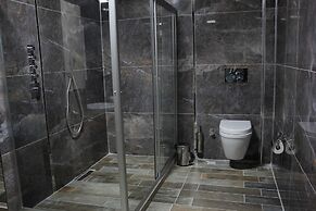 El Nazar Stone Suite