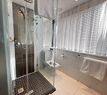 ONOMO Hotel Waterfront