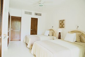 Las Villas Akumal 3B-10 by SkyRun