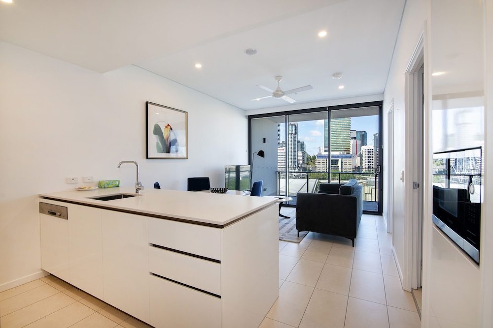 Hope Street Apartments by CLLIX