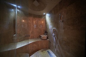 Maya Cave Hotel