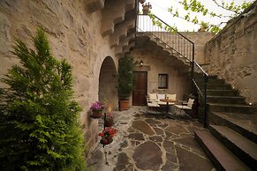 Maya Cave Hotel