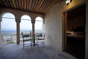 Maya Cave Hotel