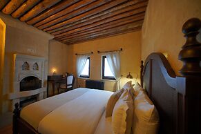 Maya Cave Hotel