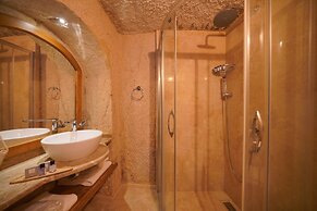Maya Cave Hotel