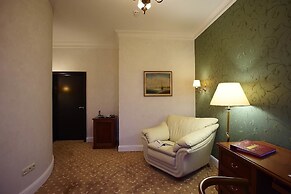 Imperial Club Delux