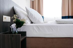 Komatek Hotel