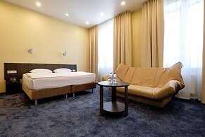 Komatek Hotel