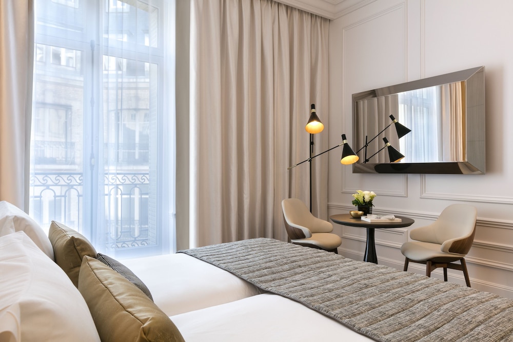 La Clef Champs-Élysées Paris by The Crest Collection