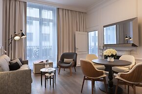 La Clef Champs-Élysées Paris by The Crest Collection