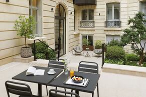 La Clef Champs-Élysées Paris by The Crest Collection