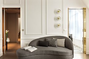 La Clef Champs-Élysées Paris by The Crest Collection