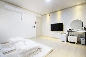 MJ Tour Hostel