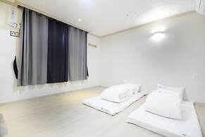 MJ Tour Hostel