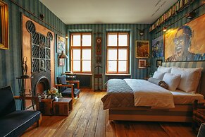Divná Pani Luxury Gallery Rooms