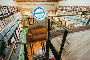 Divná Pani Luxury Gallery Rooms