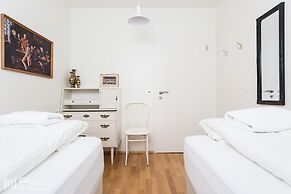 Vallakot Farm Guesthouse