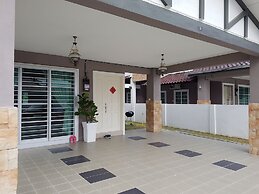 Sitiawan Homestay