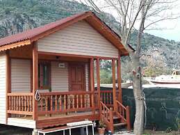 YALILI Wooden House