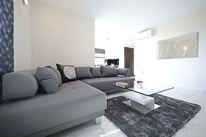 Luxury Majpruz Suites