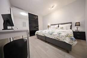 Luxury Majpruz Suites