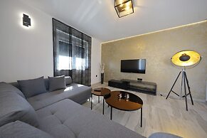 Luxury Majpruz Suites
