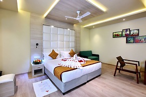 Wood Note Thekkady