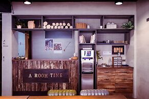 A Room Time