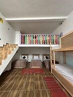 Yousurf Surf House