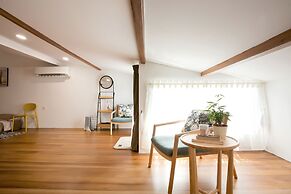 16 Gurney Homestay