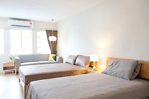 16 Gurney Homestay