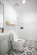 16 Gurney Homestay