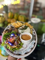 Ella Nature Life Guest and Restaurant