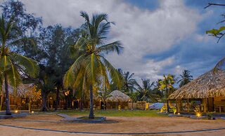Royal Beach Arugambay