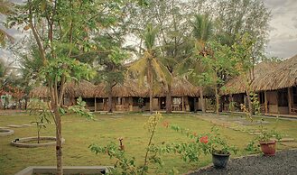 Royal Beach Arugambay