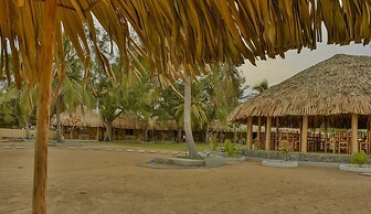 Royal Beach Arugambay