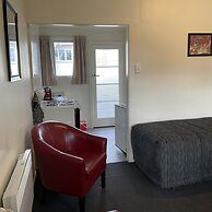 Alexandra Garden Court Motel