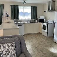 Alexandra Garden Court Motel