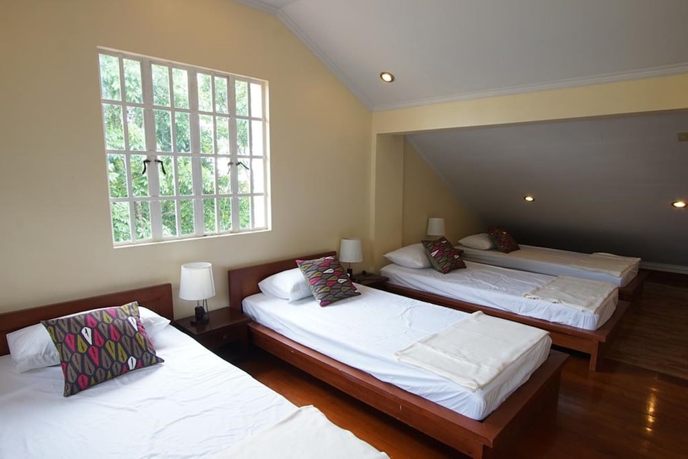Charming Tagaytay Vacation Home