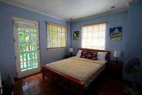 Charming Tagaytay Vacation Home