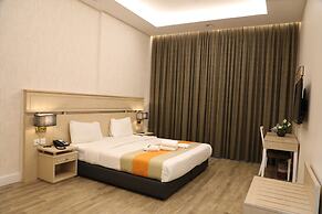 Wescott Plaza Hotel Apartment
