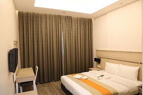 Wescott Plaza Hotel Apartment